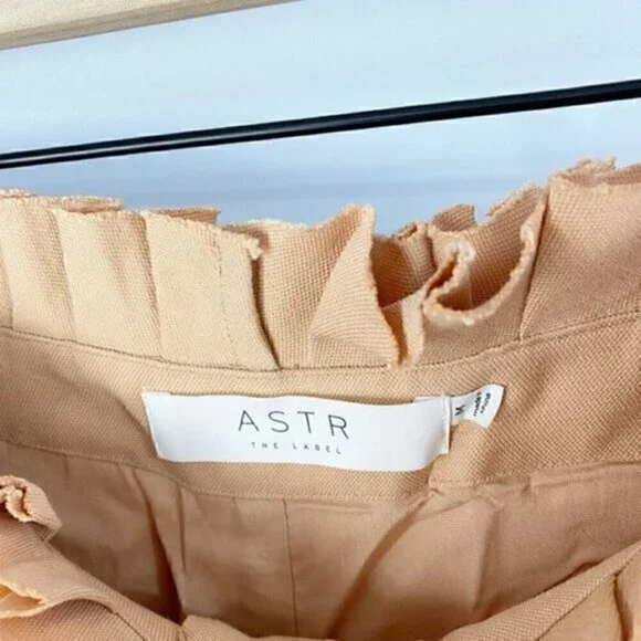 ASTR The‎ Label Pacific Pleated Tie Waist Shorts Peach Papaya - Picture 3 of 10